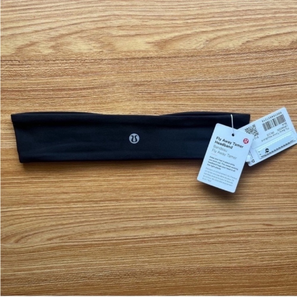 Lululemon Fly Away Tamer Headband in Black - Picture 9 of 13